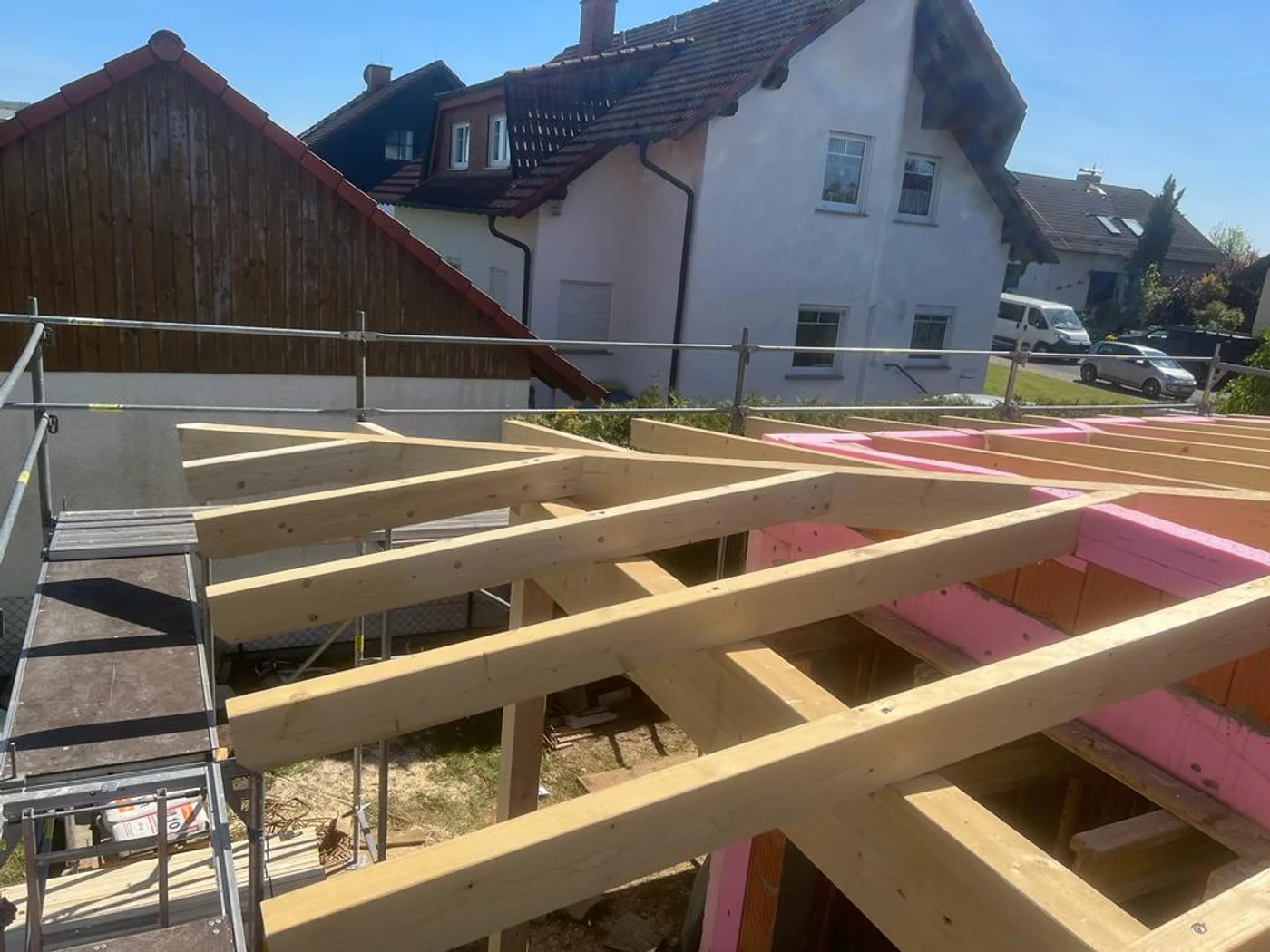 Übersicht Flachdach-Holzkonstruktion von Holzbau Oberlerchner in Gelnhausen
